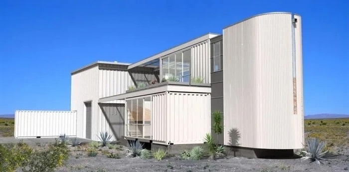 первый дом в пустыне Ecotech Design